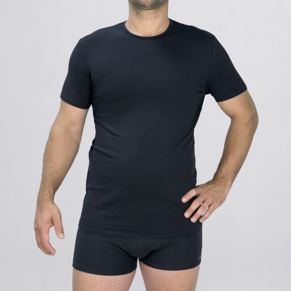 T-Shirt girocollo in cotone elasticizzato Art. L05XU nero